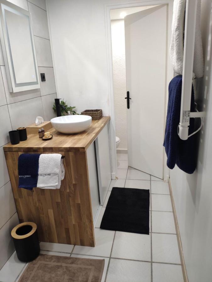 La Tourelle Suite Cosy Entre Vignoble Aixois Et Luberon Le Puy-Sainte-Réparade Zewnętrze zdjęcie
