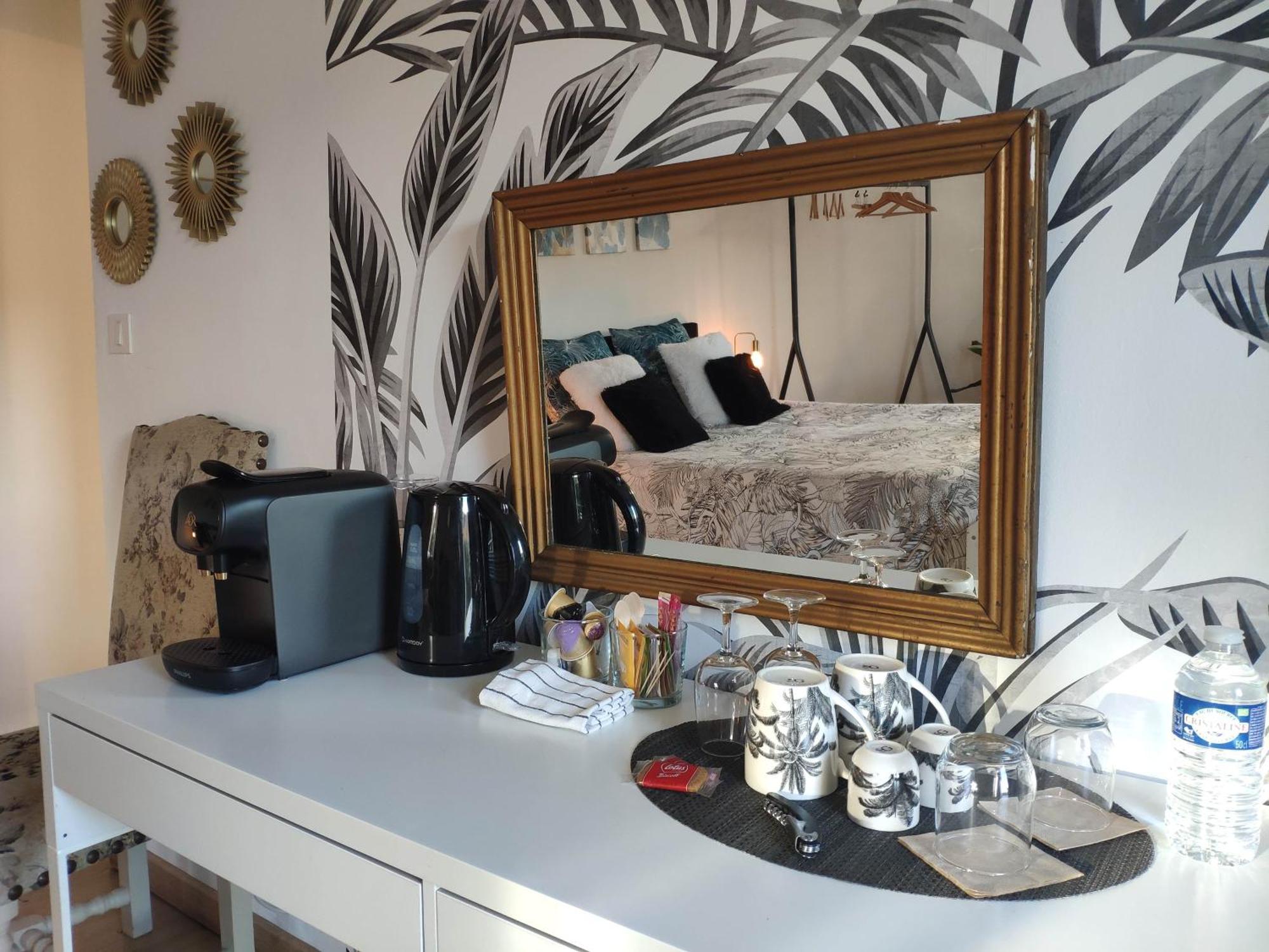 La Tourelle Suite Cosy Entre Vignoble Aixois Et Luberon Le Puy-Sainte-Réparade Zewnętrze zdjęcie